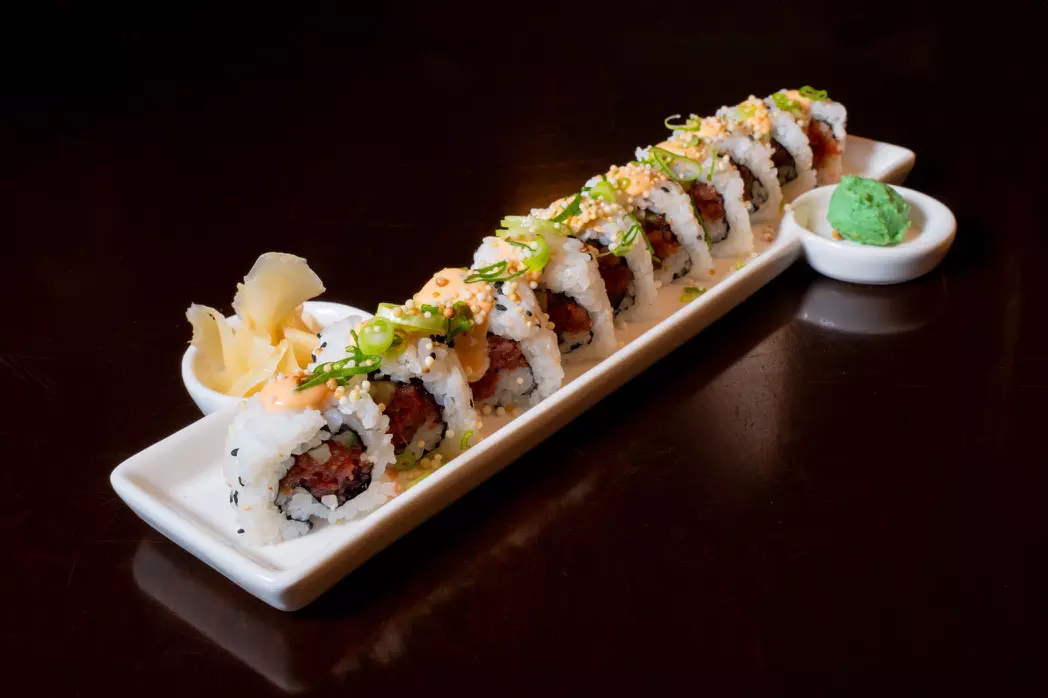 Polo-Steak-Sea-Sushi-roll
